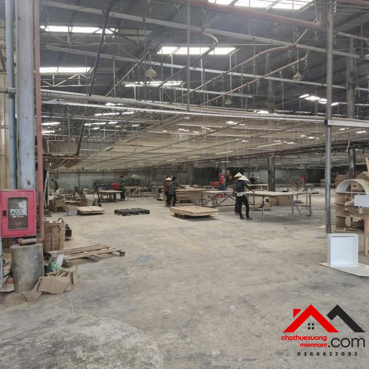 Cho thuê nhà xưởng 2.100m²  Uyên Hưng Tân Uyên Bình Dương – PCCC đầy đủ, sơn treo, container ra - Ảnh 2